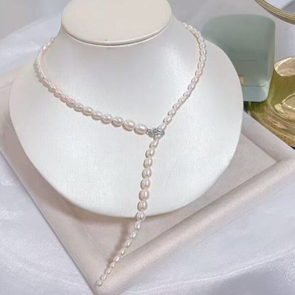 Teardrop-shaped Gradually Varied Necklace