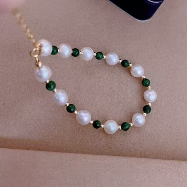 Emerald and Pearl Bracelet